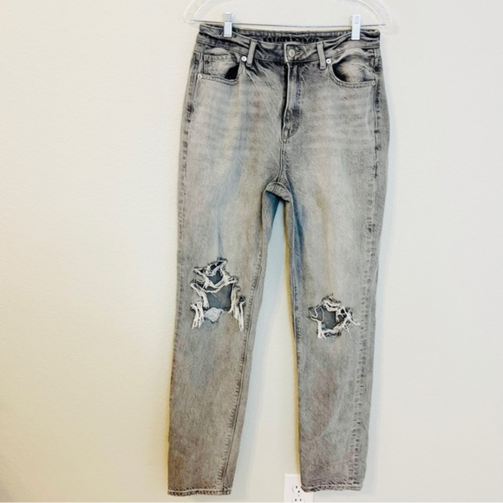 Stylish Gray Distressed Women Jeans